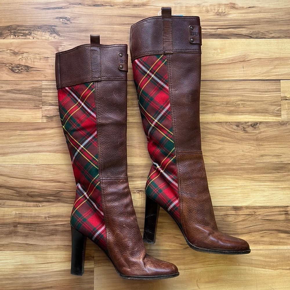 Burberry ⭐️HOST PICK⭐️Plaid Leather Boots I ship FAST size 8.5 fit like a 7.5